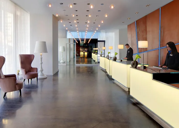 Radisson Blu Aqua Hotel, Chicago