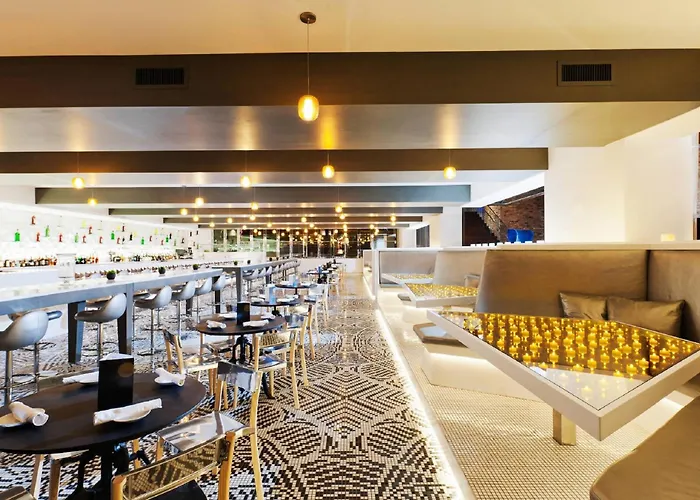 Radisson Blu Aqua Hotel, 4* Chicago