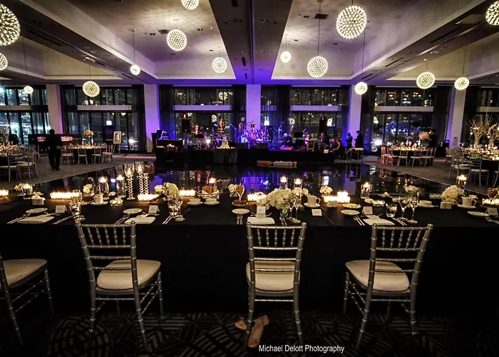 Radisson Blu Aqua Hotel, 4* Chicago