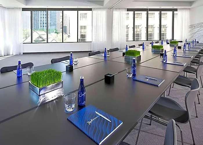 Radisson Blu Aqua Hotel, 4* Chicago