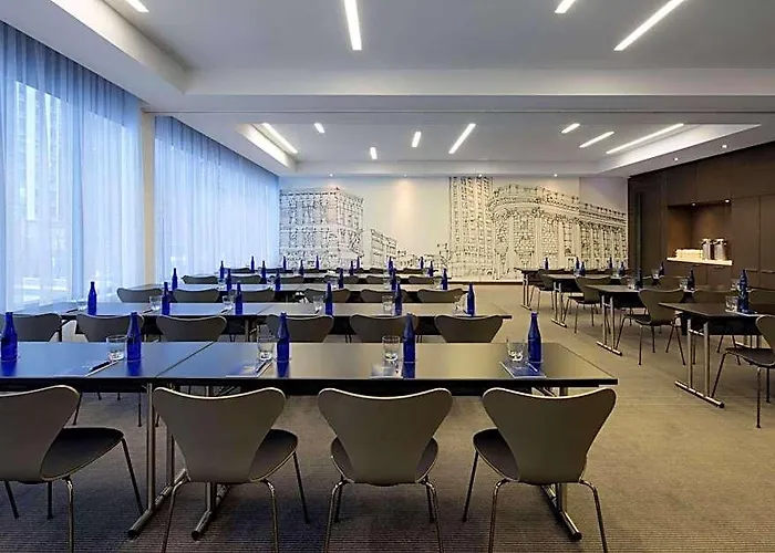 Hotel Radisson Blu Aqua Hotel, 4*