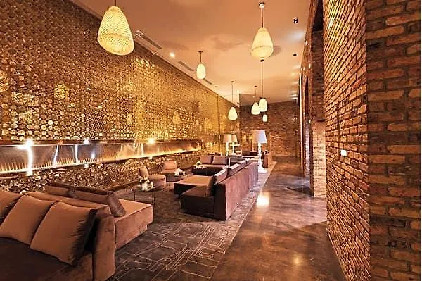 Hotel Radisson Blu Aqua Hotel, 4*