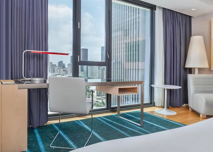 Hotel Radisson Blu Aqua Hotel, 4*