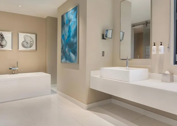 Radisson Blu Aqua Hotel, Chicago