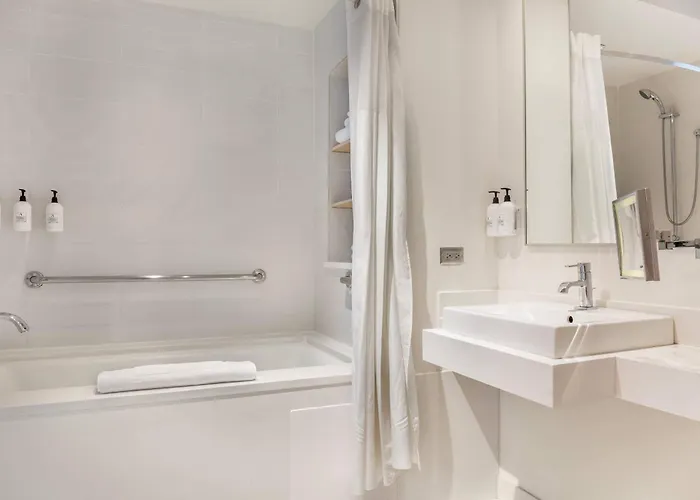 Radisson Blu Aqua Hotel, 4* Chicago