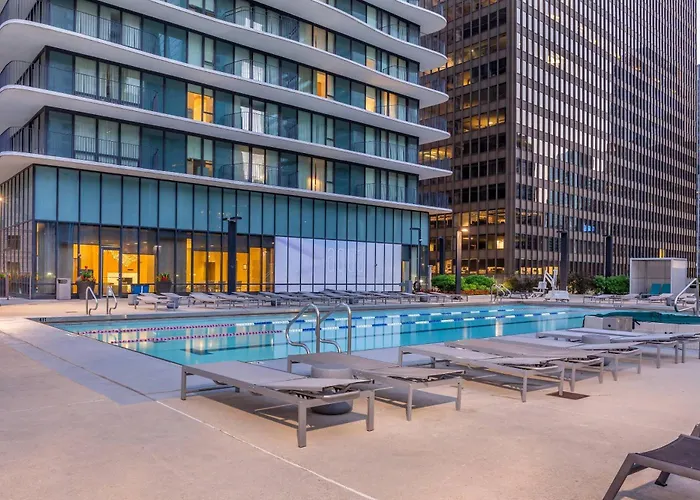 Radisson Blu Aqua Hotel, 4*
