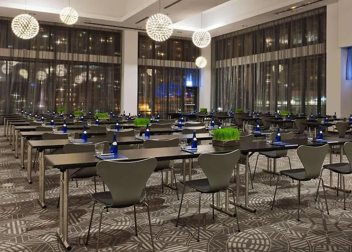 Radisson Blu Aqua Hotel, Hotel 4*