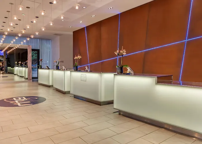 Radisson Blu Aqua Hotel,
